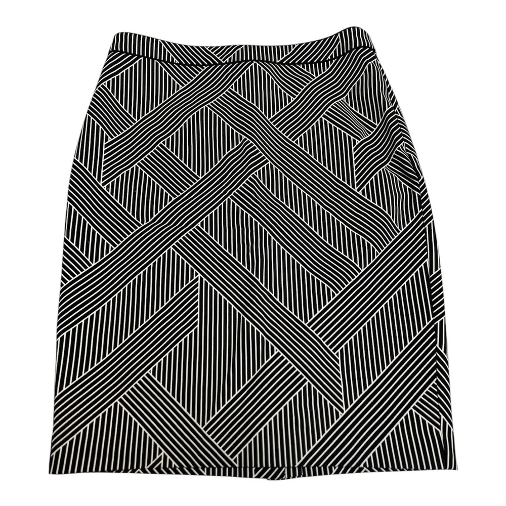 Ann Taylor Petite‎ 2P Black White Geometric A-Line Career Office Skirt